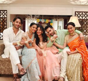 Shaheer Sheikh Instagram - Family gatherings be like.. #kuchrangpyarkeaisebhi KRPKAB3
