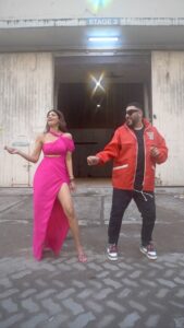 Shilpa Shetty Instagram - Jugni dancing with the birthday Jugnu… 💃🏻🕺 Itna talent hona toh banta hai😉 . . . . . #IndiasGotTalent #reelitfeelit #trendingsongs #reelkarofeelkaro