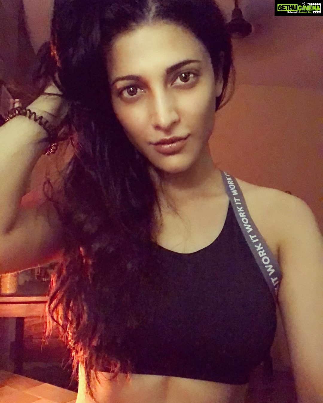 Sruthi Hasan Xxx Video - Actress Shruti Haasan Instagram Photos and Posts August 2020 - Gethu Cinema