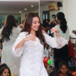 Sonakshi Sinha Instagram - Had the most amazing time on childrens day with these beautiful souls from @thewishingfactory... thalassemia doesn’t stop them from being so vibrant and positive and i always learn a thing or two about gratitude whenever i meet them! Get your thalassemia test done before you plan to have kids... and show some compassion always!