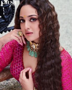 Sonakshi Sinha Instagram - देखो मगर प्यार से 💕 Khush Wedding: @khushmag Editor-in-Chief: @sonia_ullah Wardrobe: @jade_bymk Jewellery: @dhirsons_jewellers & @shreegkchudiwalas Photography: @thehouseofpixels Styling: @tanishqmalhotraa Make up: @heemadattani Hair: @themadhurinakhale Production Co-ordination: @gravity.grace.production Words: @NupurSarvaiya Assistant: @archielwadhi Location: @hiltonmumbai Artist Media Consultant: @universal_communications