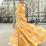 Sonam Kapoor Instagram - Une journée à Paris! 🌼 Outfit: @erdem Bag by: @demellierlondon Makeup: @gangamakeup Hair: @aamirnaveedhair Styled by: @rheakapoor Assisted by: @spacemuffin27 @vani2790 @manishamelwani @sanyakapoor @ria.kothari Photographed by: @thehouseofpixels