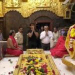 Sonu Sood Instagram – Blessed to spend the last day of this year seeking blessings from Sai Baba in SHIRDI. Prayed for a great year ahead for everyone. Have a super year friends. ❣️Love you all. 🙏Om Sai Ram 🙏