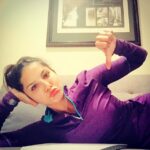 Sunny Leone Instagram – Booooo….bored!! But my iPhone 6 has a selfie timer…cool lol