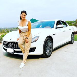 Sunny Leone Thumbnail - 1.9 Million Likes - Most Liked Instagram Photos