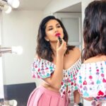 Sunny Leone Instagram – 💋 Me 💞
.
.
.
.
#Kissmepink by @starstruckbysl 💄🤩 Sunny Leone