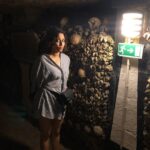 Swara Bhaskar Instagram – Customary tourist pic with the long dead.. because you know.. kabr mein bhi hum #Instagram update karengey! #compulsiveinstagrammer 🙈🙈🙈🤦🏾‍♀️🤦🏾‍♀️🤦🏾‍♀️🤣🤣🤣🤣 Take a tour of the #CatacombsOfParis with me on my InstaStory.. its up now! #travelgram #Paris #macabre Catacumbes Paris