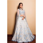 Swara Bhaskar Instagram - Beating the summer heat in this breezy BEAUTIFUL @anitadongre outfit with stunning jewellery from @apalabysumitofficial Styled by the wonderful @chandiniw Make up by Make up queen @saracapela Hair the ever patient @rupali.dhumal #veerediwedding #promotions #indianwear pic credit: @thehouseofpixels