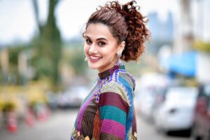 Taapsee Pannu Instagram - Take your JOB seriously not your SELF ! 
#StartFromScratch #NewDayEveryDay 📷:@_thenaivewanderer_