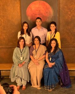 Taapsee Pannu Instagram - One of the first few days of Mission Mangal shoot. 
I remember how excited we all were to work with each other. This set was no less than a happy land of people who really wanted to create something we can all be proud of. I remember I said yes to this film for 2 major reasons , one was coz I wanted to be a part of this story which is something to cherish for years to come. Secondly I wanted to be a part of this beautiful ensemble of actors I know will have  energy worth celebrating every moment. 
#Throwback #Archive #QuarantinePost