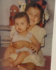 Taapsee Pannu Instagram - Coz she has grown up too much... n so has my urge to hold her. The awkward look on her face stays the same n the excitement in my eyes is intact ! Basically we r the only constant that change couldn’t affect 🤪 
P.S- My favourite pose to get a picture clicked with puchi stays the same ! 
#Throwback #QuarantinePost #Archive