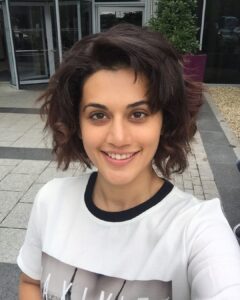 Taapsee Pannu Instagram - Andddd the experiment continues...
Since my hair couldn’t handle that colour for long got it all chopped off. 
Heard ppl really get attached to their hair length but then I feel yeh ‘ghar ki kheti’ hai and  I have full faith in my Punjabi genes 😁 
So chop chop 💇🏻‍♀️ #Throwback #Archive #QuarantinePost
For everyone who doesn’t understand #Throwback this was 4 years back !