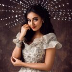 Vidhya Instagram - 🕊 Makeup- @kalwon_beauty Hair- @ganeshhairstyle_studio Photographer- @thelightweaver393 Designer- @diadembridal Jewellery- @chennai_jazz