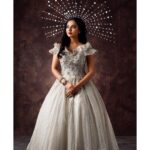 Vidhya Instagram - 🕊 Makeup- @kalwon_beauty Hair- @ganeshhairstyle_studio Photographer- @thelightweaver393 Designer- @diadembridal Jewellery- @chennai_jazz