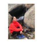 Yami Gautam Instagram - This moment captured shall forever remain special ! It was time spent with my family , in the lap of Nature - my beloved Himachal ! Simple yet beautiful moments, memories , life shared with people whom you love selflessly , leads to happiness , which in turn leads to good health ... #happyhealthday 😇 #stayhome #staysafe