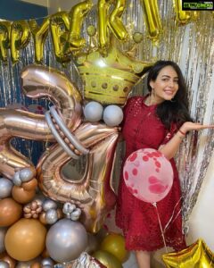 Aanchal Munjal Instagram - Thisss is how a part of my birthday was celebrated yesterday !!! 😍❤️
Thank youuu everyone for all the lovely wishes, messages, edits and all the love. My heart is full of joy. 🥰🌟
Thank you @theanunarang for ALL that you’ve done. The surprises were beyond beautiful 🤩 (I’m gonna show y’all soooon 🧚🏻‍♀️)
Thank you to my friends @vishakhamohta for gifting me exactly what I wanted, @akshaypahwa & @arpit121__ I Love youuuuu both immensely and let’s have the wine together soon 🧚🏻‍♀️ @_akki.mm93_ & @doshisakshi_ thank youuuu for making my day beautiful by being there despite the sweat bath 😂 and I lovedddd the gift. ❤️
Decor done by the amazing @wannapartygoregaon ❤️🌟
Mom & I are wearing @closet.hues🧚🏻‍♀️
White top @meeamifashion 🥰
Nutella cakeee by @vanillabeans.in🤩
Pull me up cake by @thecremecompany 🥰