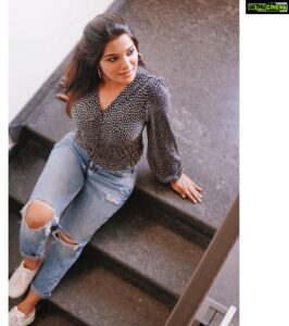 Aathmika Instagram - Keep looking where the light pours in 💫. 

#aathmihearts