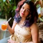 Abhirami Suresh Instagram - @amrutha_babu_kukku Camera woman 🔫 @joshapp.malayalam @officialjoshapp #LoveThisSong #PeaceVibes #AbhiramiSuresh #Josh #Viral #Explore #explorepage