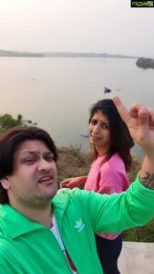 Aishwarya Sakhuja Instagram - This joke is specially for people who don't like my jokes
#instareels #instajokes #instagramcomedy #instacomic #reelsinstagram #reelsofindia #reelkarofeelkaro #idontgiveadamn #reelsvideo #reels #pj #badjokes #wordplay #roash #nature #sundayfunday #sundayjoke #riverfront #river #husbandandwife #wife #wifelove #shoes #couples #couplereels #hatersfuckoff🖕 #mumbai #india