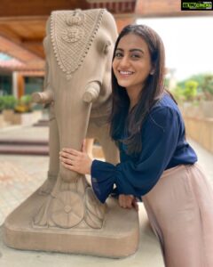 Aksha Pardasany Instagram - My best co star ☘️