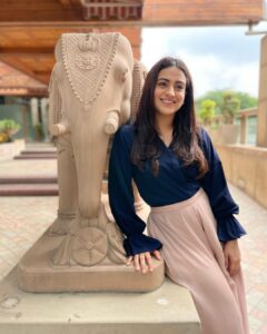 Aksha Pardasany Instagram - My best co star ☘️