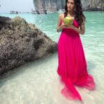 Amyra Dastur Instagram - Put the lime in the coconut and drink it all up 🎬☀️🌴🌊🥥 . . . #shootlife #rajugadu #phuket #mayabaykrabi Maya Bay Thailand
