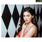 Amyra Dastur Instagram – I got that red lip, classy thing that you like. 💋
.
.
@serycosmetics 🧨
.
.
.
#makeuptutorial #redlips #makeup #getsetsery #makeupideas #cosmetics #madeinindia #vocalforlocal #beauty Home