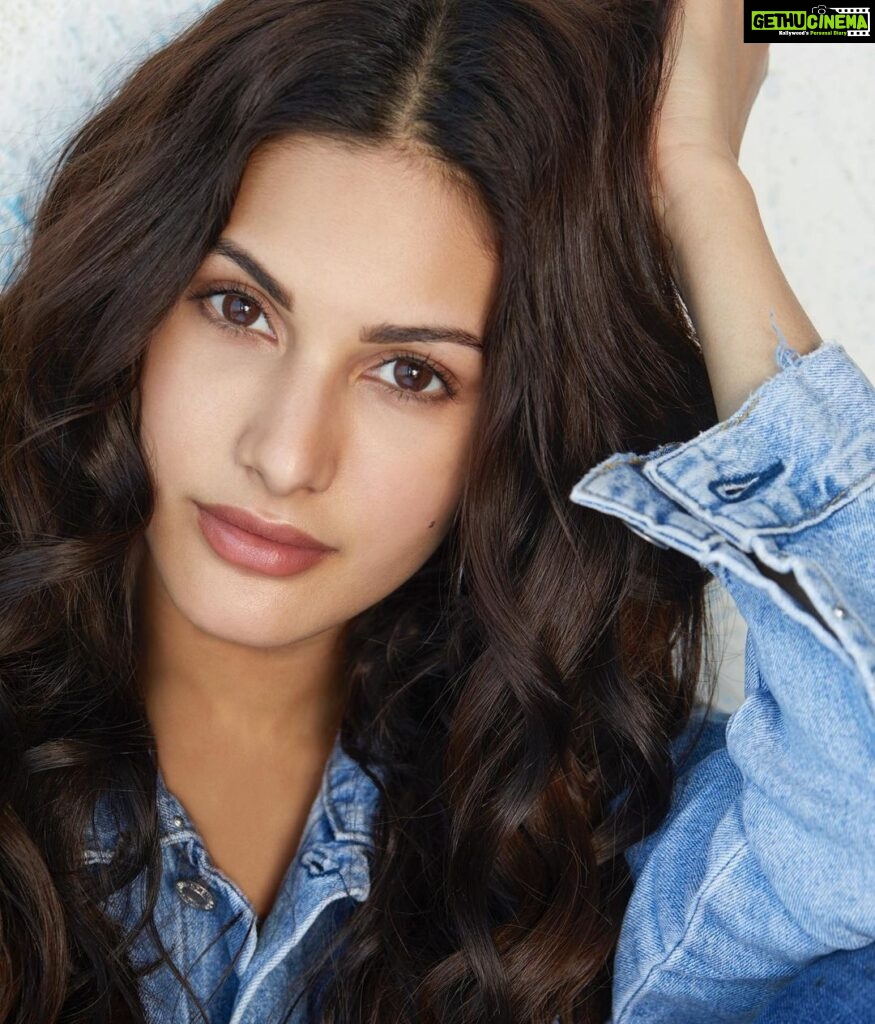 Actress Amyra Dastur Instagram Photos And Posts September 2019 