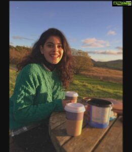 Anisha Victor Instagram - High tea with paper cups! Fancy!! 💚
#throwback #Friday #Scotland #England #Unitedkingdom #Coffee #Roadtrip #Autumn #Fall #Highlands #Meadows #Pastures #BytheRoad