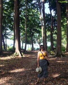 Anisha Victor Instagram - Once upon a summer 💛
#throwback #throwbackthursday #Andamans #nicobar #andamanandnicobar #islands #india #unionterritory #sea #forest #trees #beach #summer #island #islandlife #touristing #portblair #havelock #havelockisland