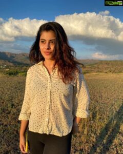 Anisha Victor Instagram - 🐞 
#sunset #aboutasunday #free #peace #hills