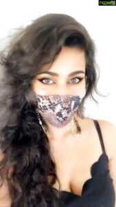 Anjali Lavania Instagram - Super excited to share my dear friends’ @kavitakharayatk and @sunnykamble amazingly chic and comfortable masks. I love the design and all the intricate details like the beautiful 🧿 adorned on the chain.

Congrats and love you guys @maskbykavita