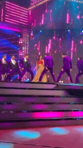 Anju Kurian Instagram - Jugnu 🤟🏻❤️‍🔥🤙🏻
Loving it @badboyshah 

#jugnu #trendingsongs #badshah #viral #reelsinstagram #dance #trendingreels #jugnuchallenge