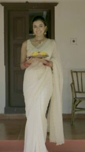Anju Kurian Instagram - Different Friday Moods 😂🌸.

#bts #behindthescenes #onam2021 #restlessface #reels #reelitfeelit #onam #onamreels #premam 

🎥- @ameer___p @the_curious_sailor 
💁🏻‍♀️- @asaniya_nazrin 
👗- @jugalbandhi 
💄- @_femy_antony_ 
📍- @once_upon_the_river
✂️- Team AK