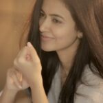 Anju Kurian Instagram - Hey, Welcome to my dream world 🌎. Anbodu, your Ju ✍️. #instareels #kanmanianbodu #reelitfeelit #daydreamer #reeloftheday 🎥 - @abi_fine_shooters 🎤- @sachin_siby