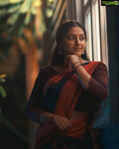 Anu Sithara Instagram - Click @vishnuprasadsignature  #fujixt4 @fujifilmxindia @fujifilmxkerala