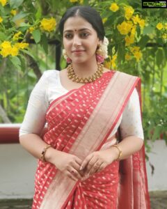 Anu Sithara Instagram - കേരളപിറവി ആശംസകൾ