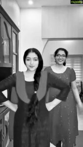 Anu Sithara Instagram - 🖤🖤
@anusonara 😘