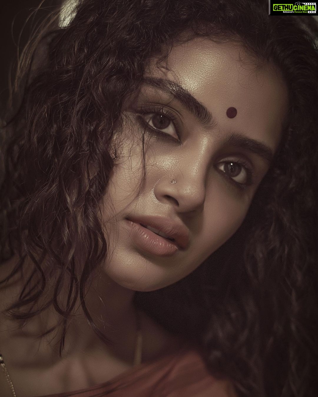 Actress Anupama Parameswaran HD Photos and Wallpapers January 2021 ...