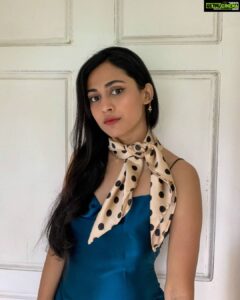 Aparna Vinod Instagram - Satin dress: @v.a.i.g.a 
Scarf: @v.a.i.g.a