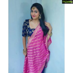 Aparna Vinod Instagram - Happy Diwali everyone

Photo courtesy:@gayatri_vinod 
Costume courtesy:@gayatri_vinod 
#happydiwali #diwali #diwalioutfit #aparna #aparnavinod #appustar #diwalicelebration #traditional #traditionaloutfit