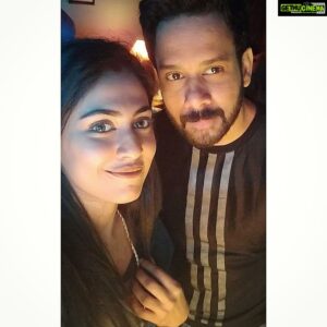 Aparna Vinod Instagram - Night shoot🖤Barry.  #shoot #tamilmovie #shooting #nightshoot #bharath #actorbharath #aparna #aparnavinod #sleepy #barry #favoriteperson
