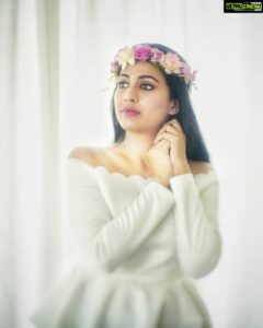 Aparna Vinod Instagram - Photography :@abhijithsk.photography . 
Makeup:@aparna_vinod
Costume:@koovsfashion
Tiara:@sheinofficial 
#aparnavinod #aparna #photoshoot #aparnaphotoshoot
