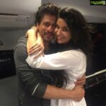 Archana Instagram - To someone who only behaves with so much soooooo much humility love warmth & in a trés dignified manner like none other! Thank youuuu for evrythingggggggg SRK @iamsrk only LOVE FOR YOUUUU