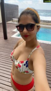 Ashwathy Warrier Instagram - Thank you 2021 for teaching me self love, body positivity, confidence and bringing me a step closer to my unapologetic true self!  Welcoming the new year with all smiles, lots of love and open arms ❤️❤️❤️🤗 #happynewyear #2021 #2022 #happy2022 #goodtimes #memories #bodypositivity #selflove #bikini #beach #maldives #goodtimes #lovemyself #grateful #blessed