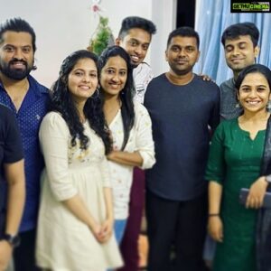 Ashwathy Warrier Instagram - Special moments with friends that are family ✨ 
#bestfriends #school #christmas #celebrations #newyear #2020 #2021 #family #goodtimes #specialmoments #chuddybuddy #thisislife #love #laughter #blessings #grateful #reunion