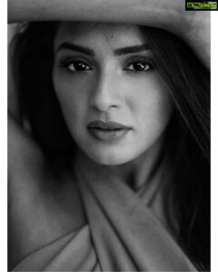Asmita Sood Instagram - Colour is everything,black n white is more 💕 1...or 2...? #shadesofgrey  #blacknwhite #justme