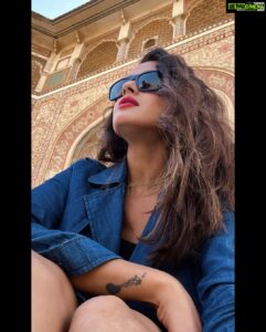 Asmita Sood Instagram - People will quit on you. So you gotta get up every damn day and make sure you don’t quit on yourself. 
#notetoself #justme #nevergiveup #asmitten