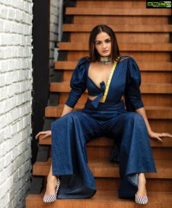 Asmita Sood Instagram - The devil and I get along just fine 🧿
.
.
.
Clicked : @super_devang 
Outfit : @labeld 
MUA : @makeup_by_nainaa 
Hair : @little_hair_poetry 
Creative and production : @pixelspace_studios ; @amanlakhani 
Location : @cafepanamamumbai 
#ootd #shootdiaries #asmitasood #asmitten