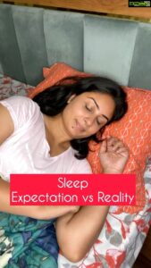 Bhanushree Mehra Instagram - Raise your hand if this is your morning story too !🙄🙋‍♀️
.
.
.
.
.
.
.
.
.
.
#expectationsvsreality #morningstory #earlymorning #aadmichutiyahai #trending #reels #reelitfeelit #bhanushreemehra